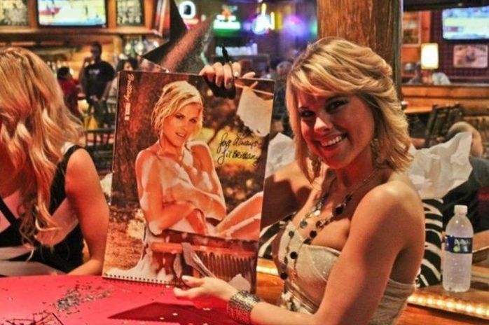 Twin Peaks restaurant girls, Addison, Dallas County, Texas, United States