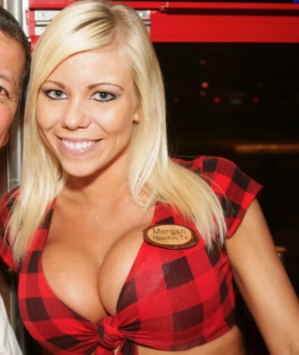 Twin Peaks restaurant girls, Addison, Dallas County, Texas, United States