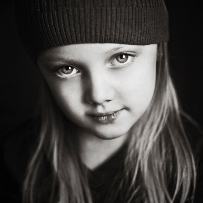 Child portraiture by Magdalena Berny