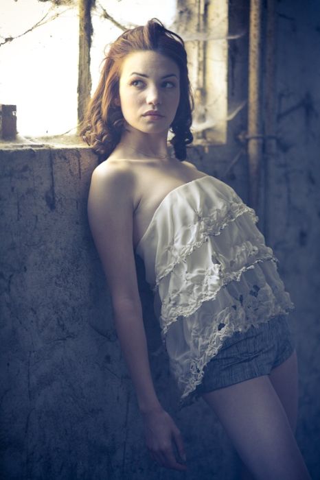 Glamour girl photography by Matthieu Sonnet