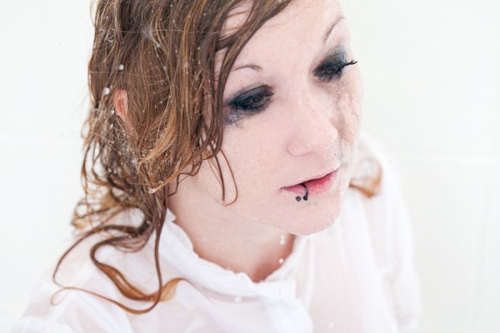 Glamour girl photography by Matthieu Sonnet