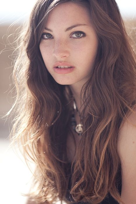Glamour girl photography by Matthieu Sonnet