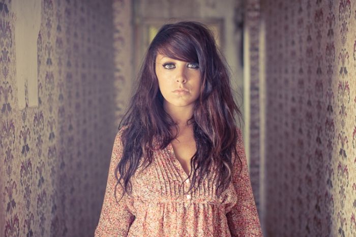 Glamour girl photography by Matthieu Sonnet