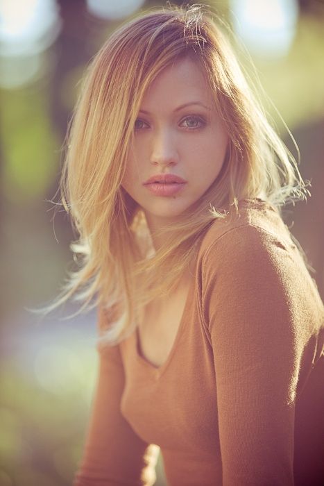 Glamour girl photography by Matthieu Sonnet