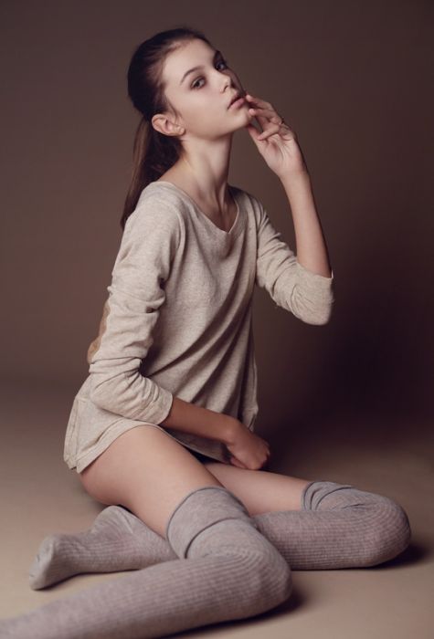 glamour girl with an alluring beauty