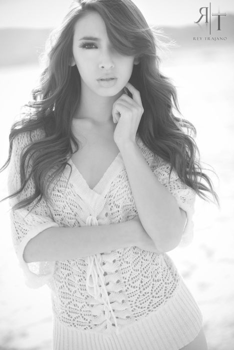 Glamour girl photography by Rey Trajano