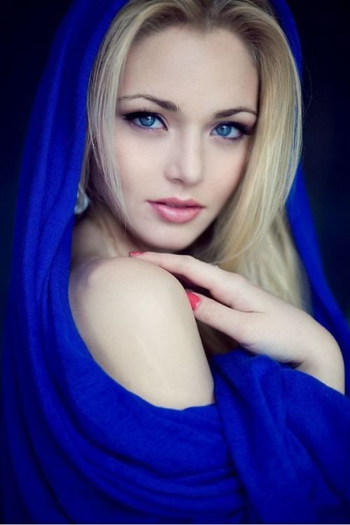 girl with blue eyes