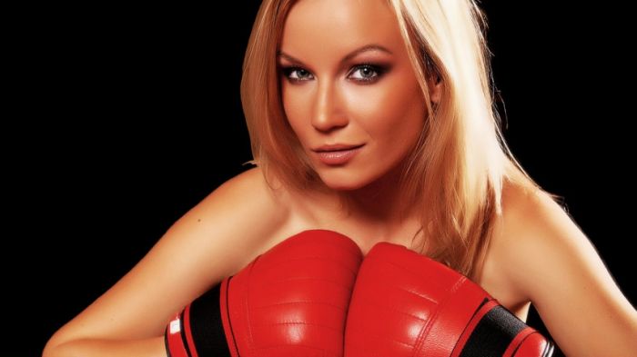 glamour girl with an alluring beauty