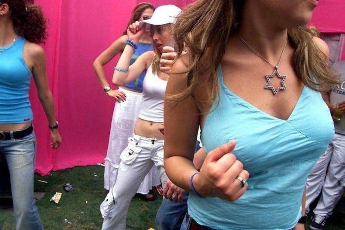 Nightclub girls, Jerusalem, Israel