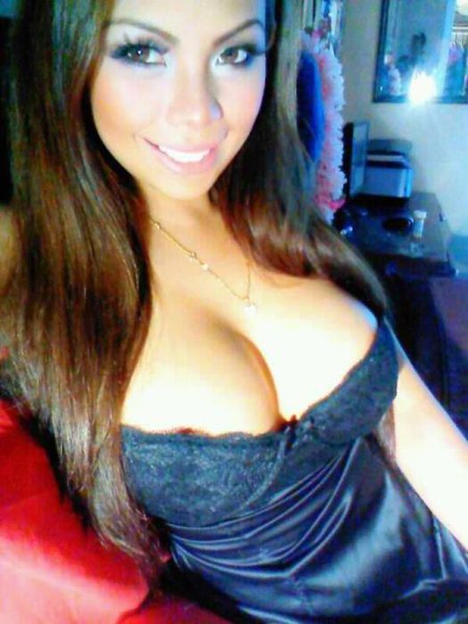 breasts cleavage girl