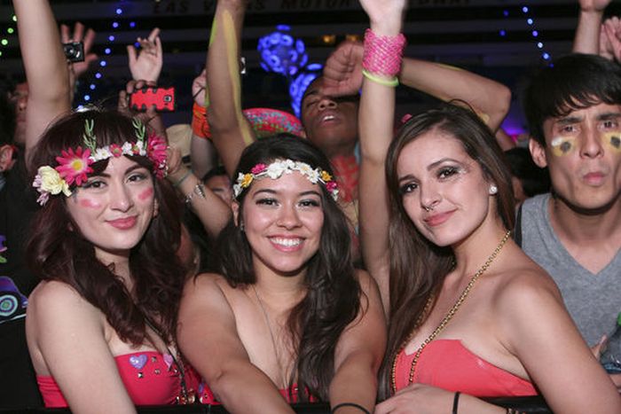 Girls from Electric Daisy Carnival 2012, Las Vegas, United States