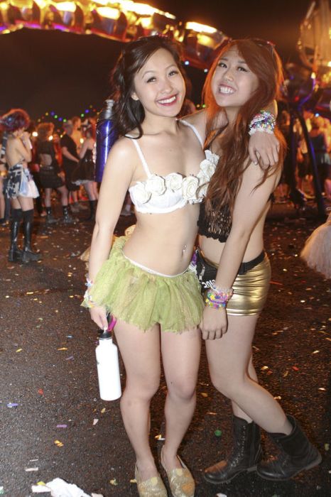 Girls from Electric Daisy Carnival 2012, Las Vegas, United States