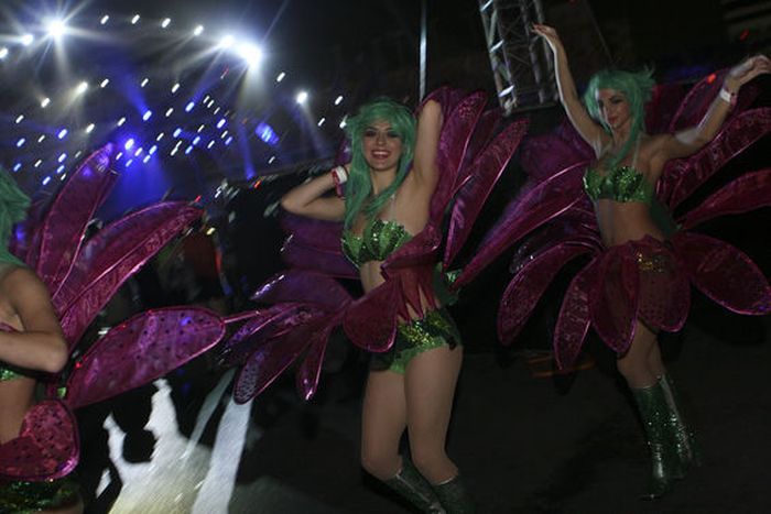 Girls from Electric Daisy Carnival 2012, Las Vegas, United States