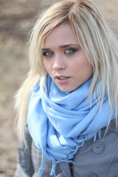 glamour girl with an alluring beauty