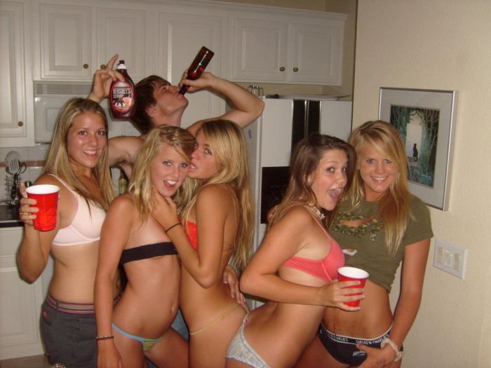 young college girls go crazy