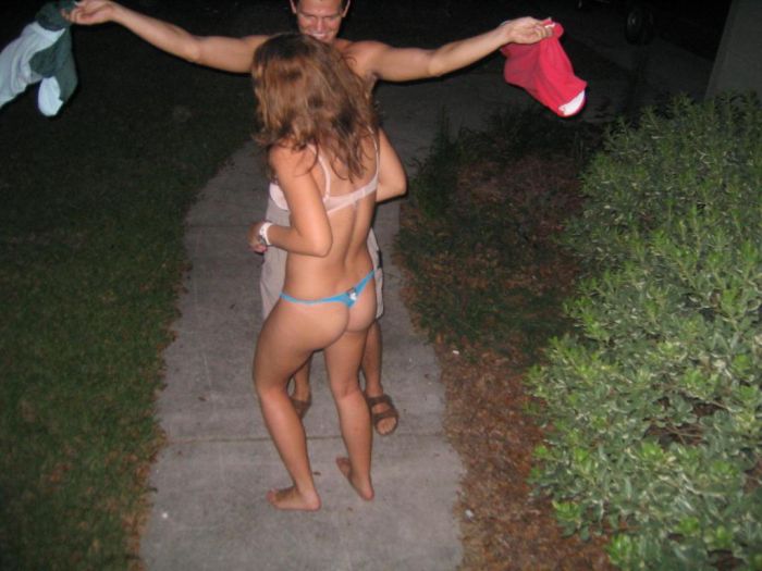 young college girls go crazy