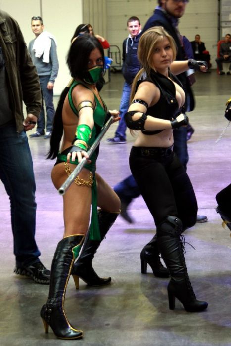 Igromir 2012 girls