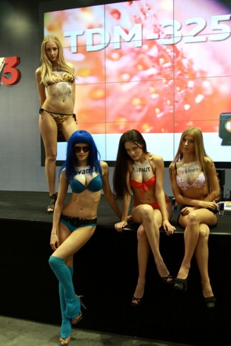 Igromir 2012 girls