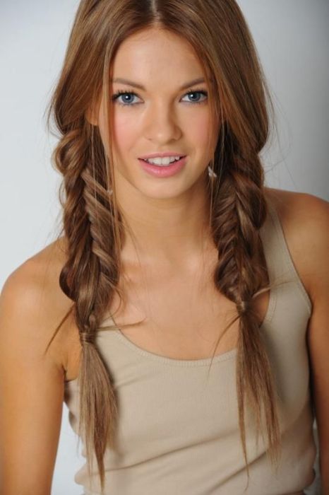glamour girl with an alluring beauty