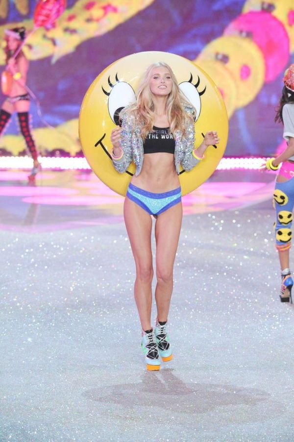 2013 Victoria's Secret Fashion show girl