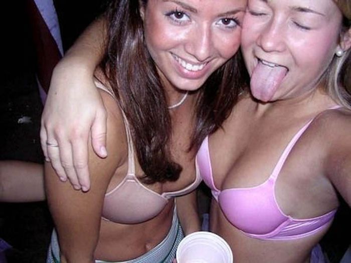 young college girls go crazy