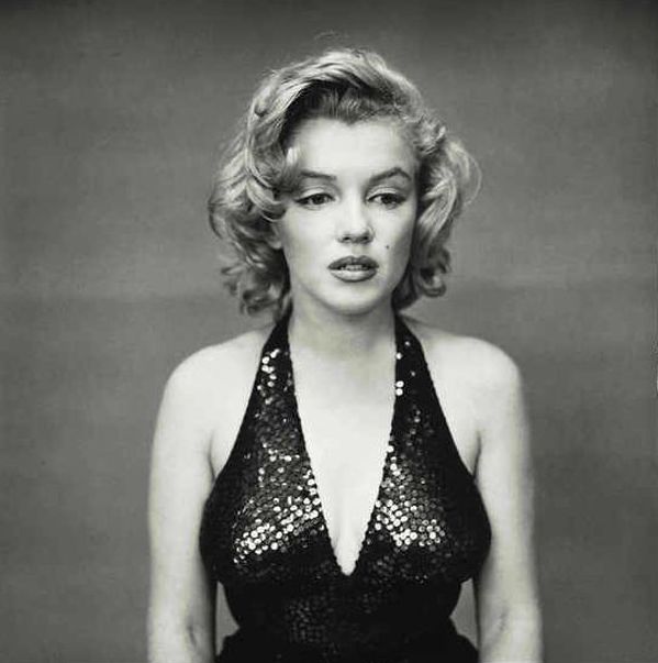 retro history glamour girl with an alluring beauty