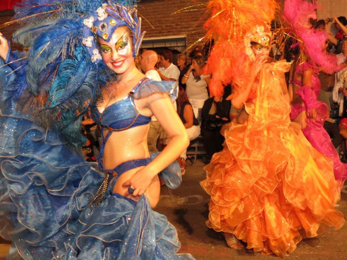 Girls from Uruguayan Carnival 2014, Montevideo, Uruguay