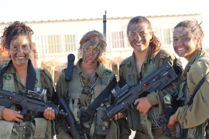 army girls of israeli defense forces