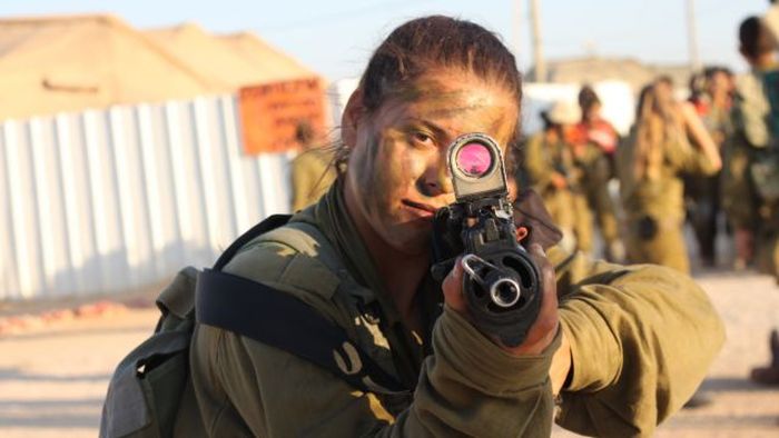 army girls of israeli defense forces