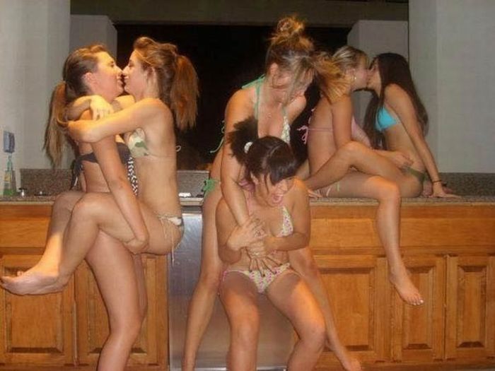 young college girls go crazy