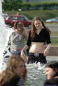 People & Humanity: fountain girls