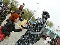 People & Humanity: Living Sculptures Championship in Evpatoria