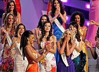 People & Humanity: Miss behave
