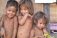 People & Humanity: Children in Philippines