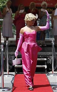 People & Humanity: Marilyn Monroe clones competition, Cincinnati, Ohio, United States