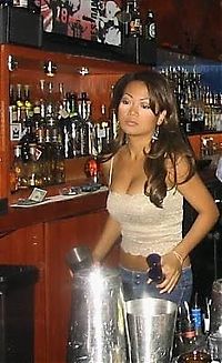 People & Humanity: bartender girls