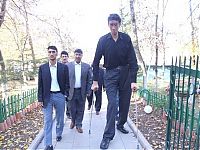 People & Humanity: Sultan Kosen, Tallest man in the world, 2 meters 47 centimeters, Turkey