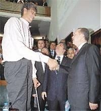 People & Humanity: Sultan Kosen, Tallest man in the world, 2 meters 47 centimeters, Turkey