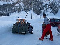 People & Humanity: jacuzzi built in the mountains