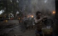 People & Humanity: Oil pirates, Nigeria