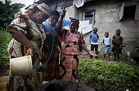 People & Humanity: Oil pirates, Nigeria