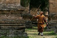 People & Humanity: Masters of Kung-Fu, Tibet