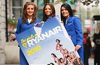 People & Humanity: airline ryanair girls in bikini