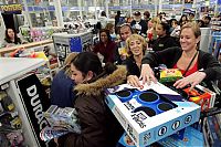 People & Humanity: Black Friday 2009