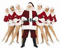 People & Humanity: christmas girls