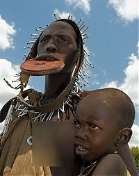 People & Humanity: Mursi tribe in Ethiopia