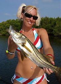 People & Humanity: young fishing girl