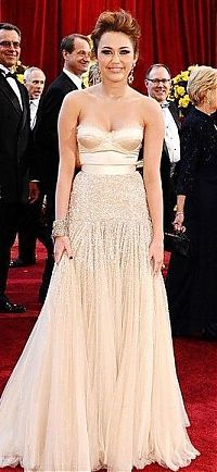 TopRq.com search results: Clothes during the Academy Awards