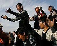 TopRq.com search results: Ki-otoshi ceremony, Onbashira festival, Nagano, Japan
