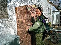 People & Humanity: army girls of israeli defense forces